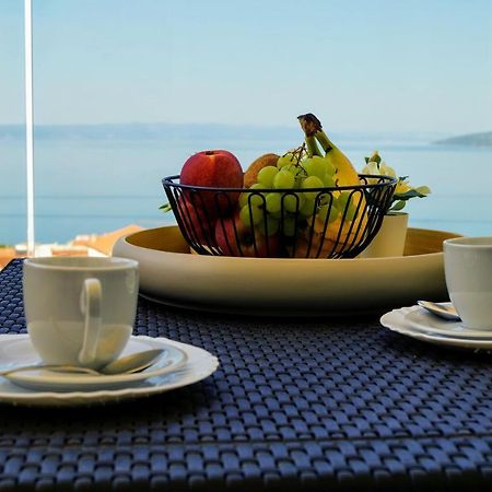 Apartment Ivona With Beautiful Seaview Makarska Exterior foto