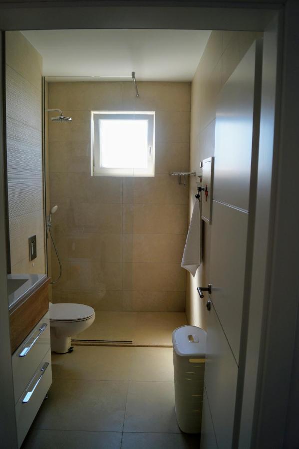 Apartment Ivona With Beautiful Seaview Makarska Exterior foto